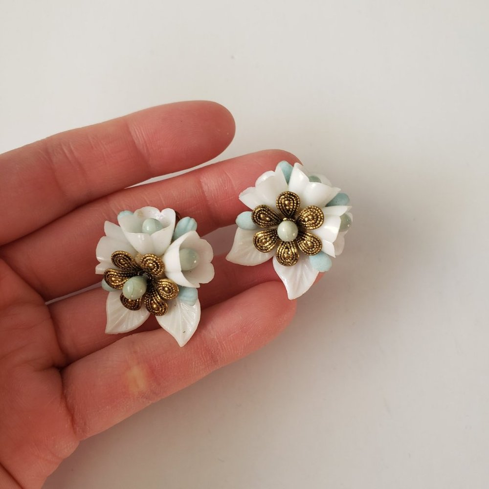 Vintage Signed Floral Gold Toned Clip-on Earrings